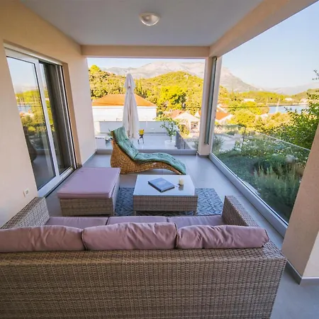 Lägenhet Teuta Zrnovo