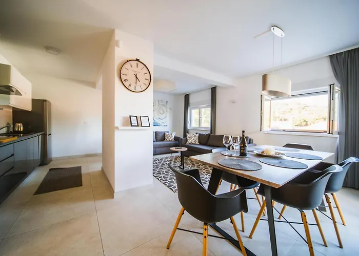 Teuta דירה Zrnovo