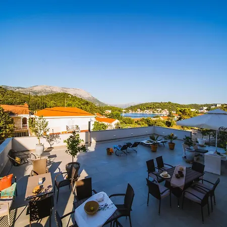 Apartment Teuta Zrnovo